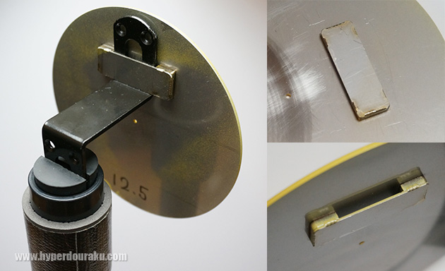 プレートに差し込む金具