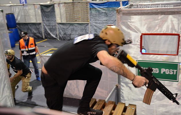 CQBは二人の役割分担が非常に重要