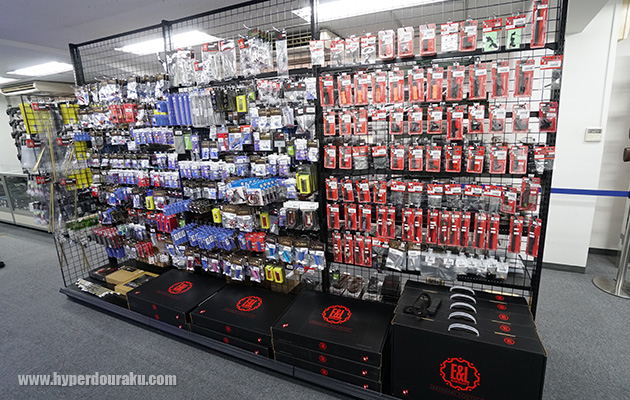 カスタムパーツ類