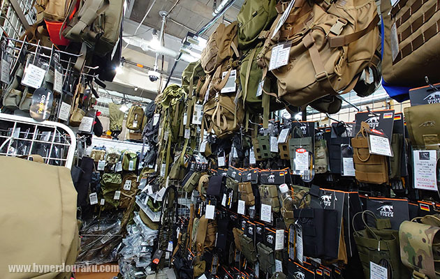 ミリタリー&アウトドアグッズが沢山