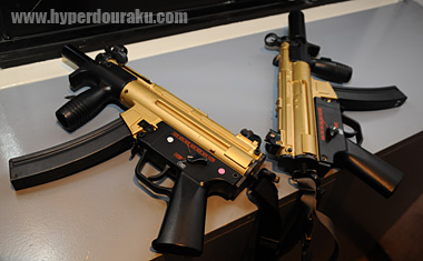 ゴールドに塗装されたMP5クルツ