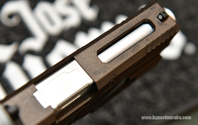 ブロンズカラー