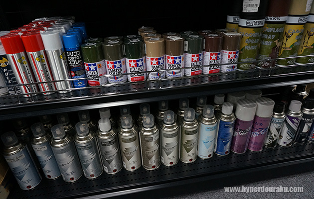 インディ、トビカ、キャロムなどのスプレー塗料