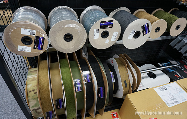 パラコードやベルクロテープ