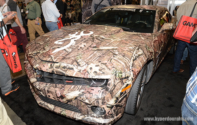 ブローニング　シボレー カマロのラッピングカー