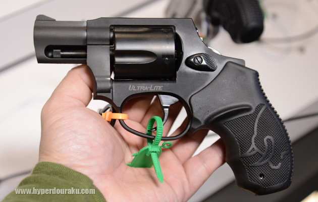 ULTRA LIGHTリボルバー