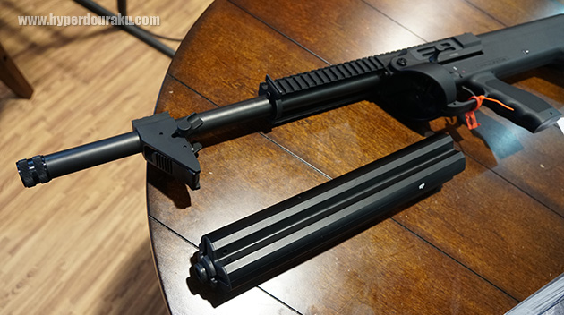 マガジンを取り外す