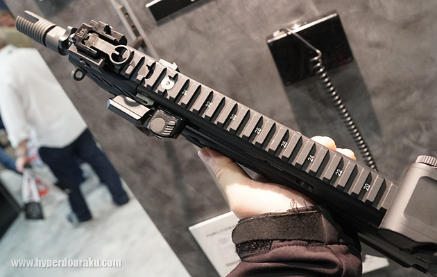 トップレールにはガイドナンバー