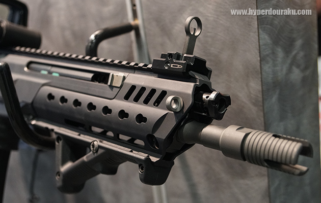 ハンドガードはアルミ製