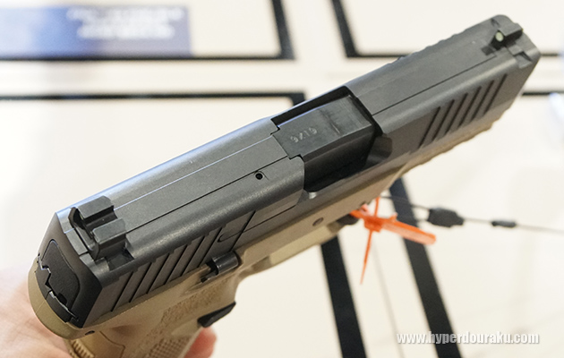 ストライカー方式