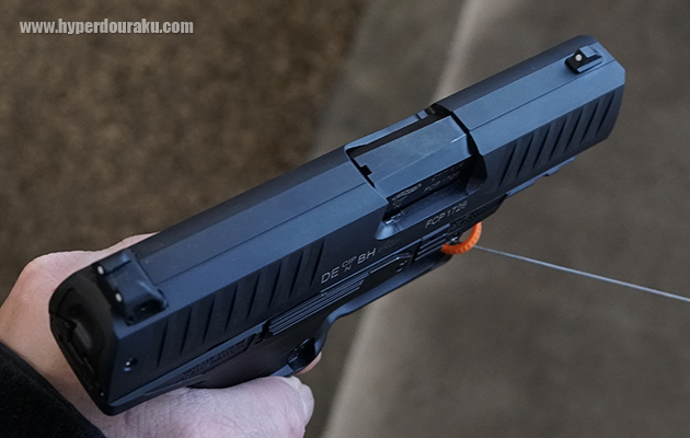 ストライカー方式