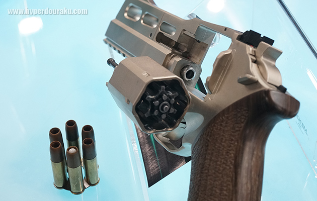 ライブカート式のCO2ガスガン