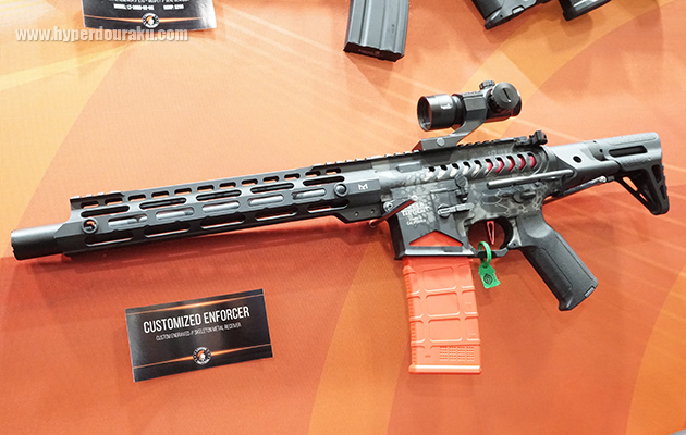 カスタムモデル