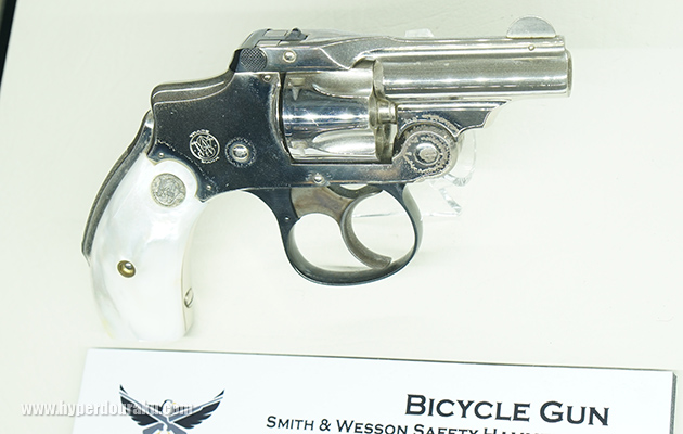 BICYCLE GUN S&W SAFETY HUMMERLESS DOUBLE-ACTION REVOLVER