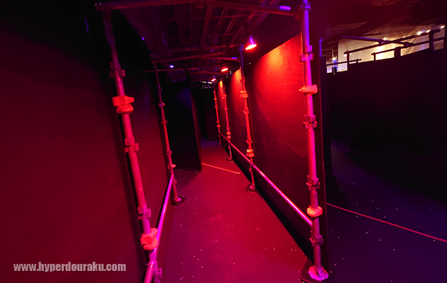 キャットウォーク下