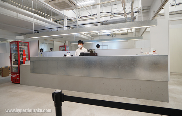 受付カウンター