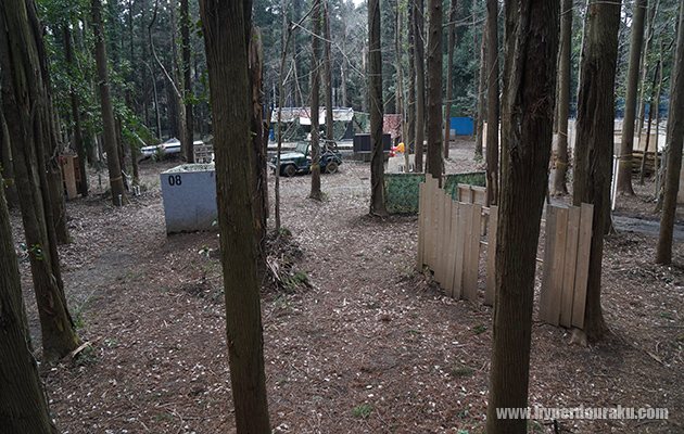 長さ約200m、幅約50mの台形