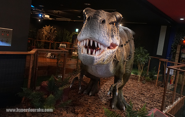 動く恐竜コーナー