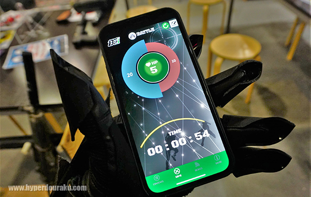 スマートフォンとアプリの様子