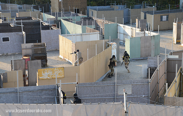 矢倉からフィールドをみる