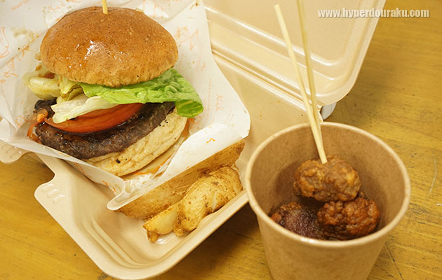 ラクダ肉バーガー