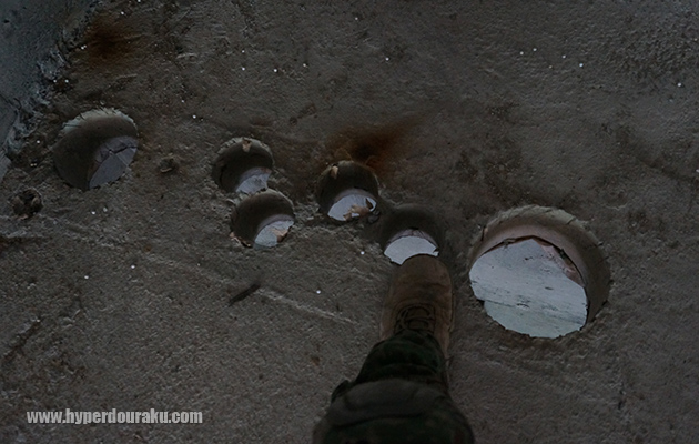 パイプスペース用の穴