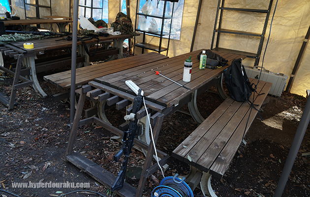 テーブルとイス