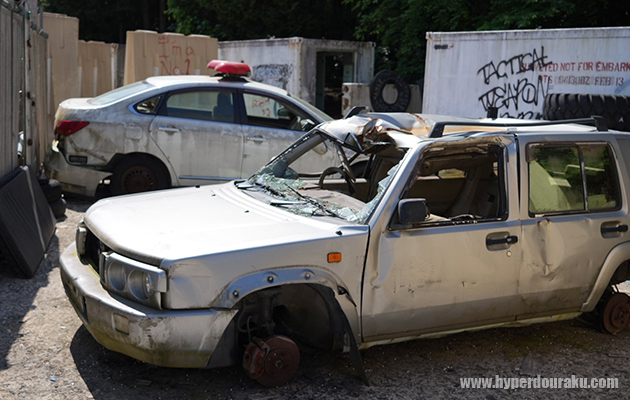 廃車やコンテナ