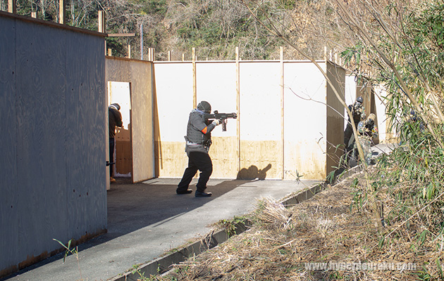 至近距離での戦闘