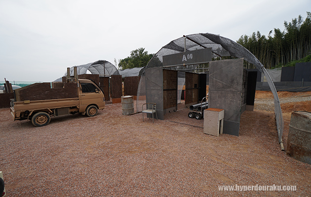 ハンガーの内部