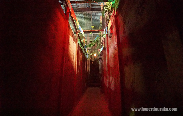 階段へと続く通路