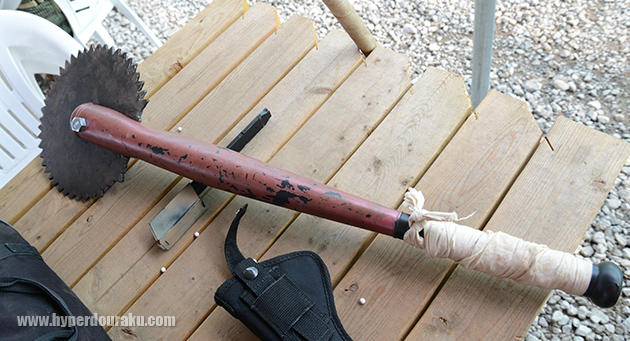 凶悪そうな武器