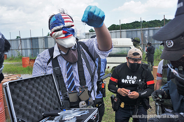 ギャングや悪徳警察の装備