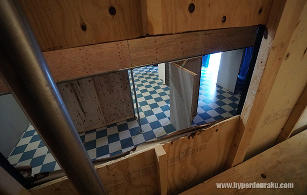 狙撃できる小窓