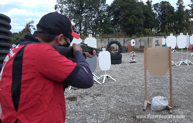 ショットガンに持ち替えて