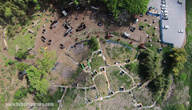 フィールド全景