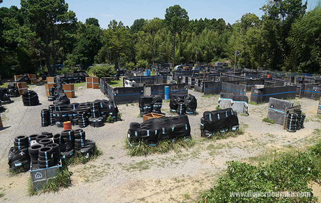 フラットな地形