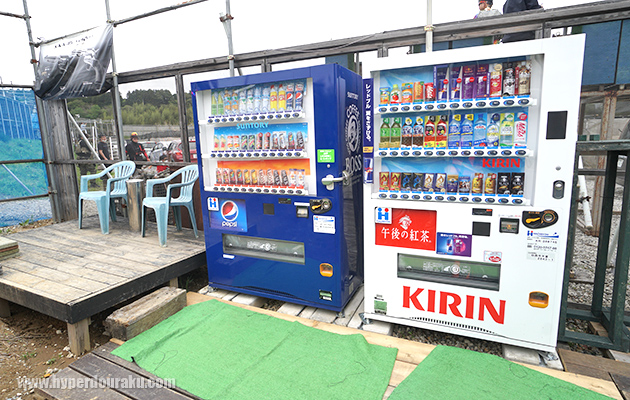 ドリンク自販機