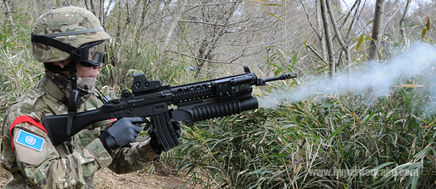 89式小銃にグレネードランチャー