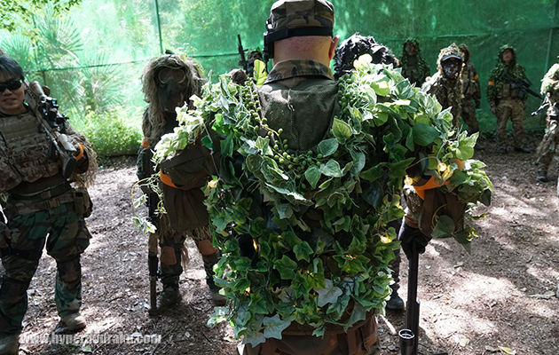 フェイクグリーンに電球
