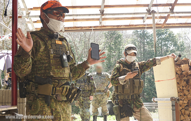 「おらるか」氏（左）と「ベリー」氏