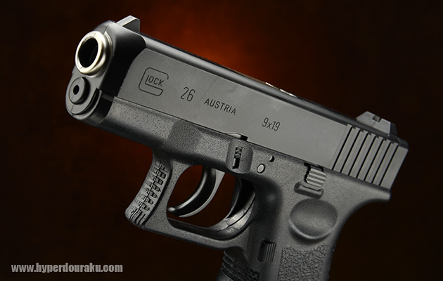 オール樹脂製のモナカ構造