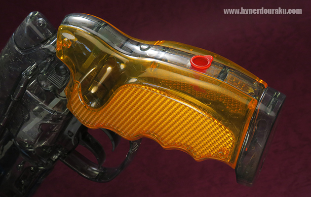 グリップの後ろにキャップ