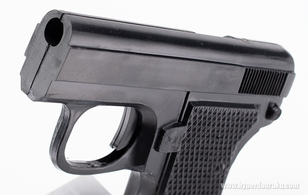 ベルナルディは護身用